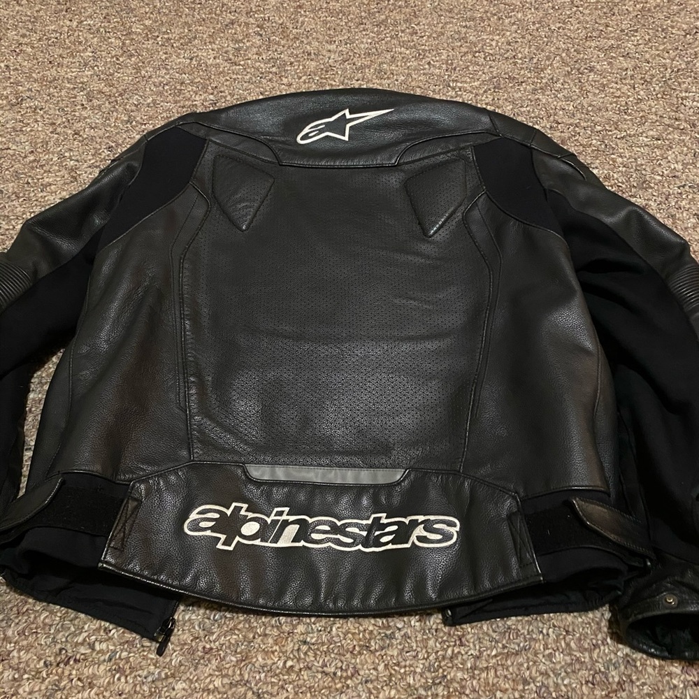 Motorcycle Jacket - Picture 3 of 7